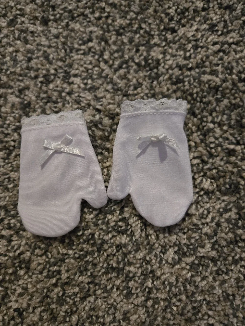 American Girl Mary Ellen Larkin White Meet Gloves
